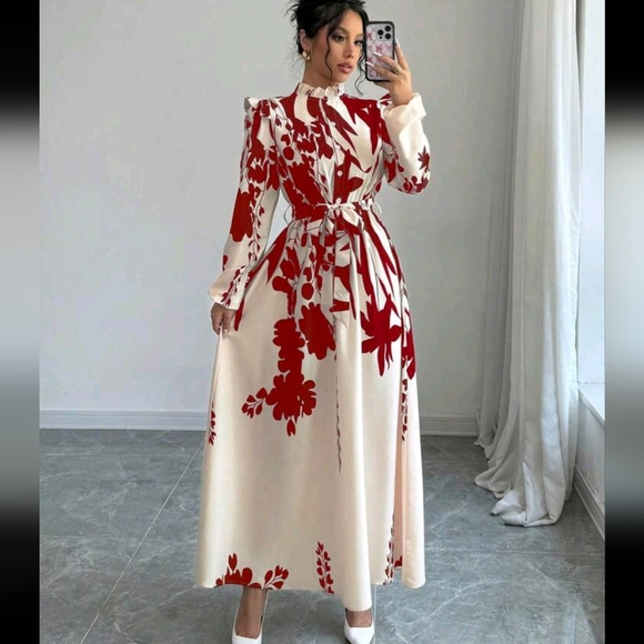 Women's Floral Print Front Button Cinched Waist Wrap Dress, Long - Picture 4 of 5